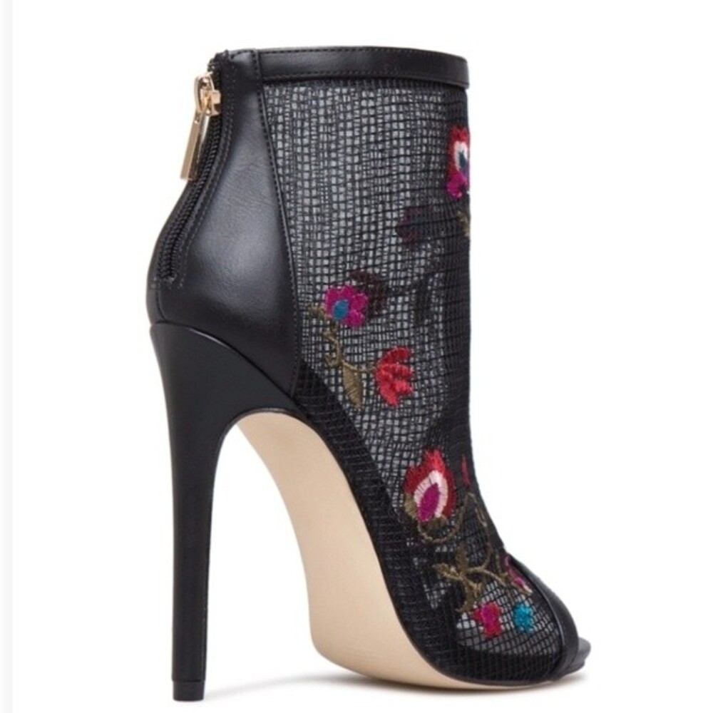 Shoe Dazzle Marissa Mesh Cage Booties size 8 - Picture 4 of 6